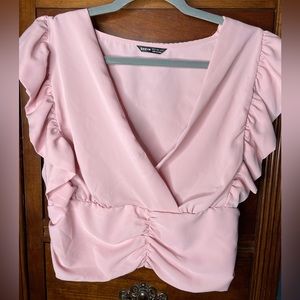 Pink crop top with flow short sleeve
